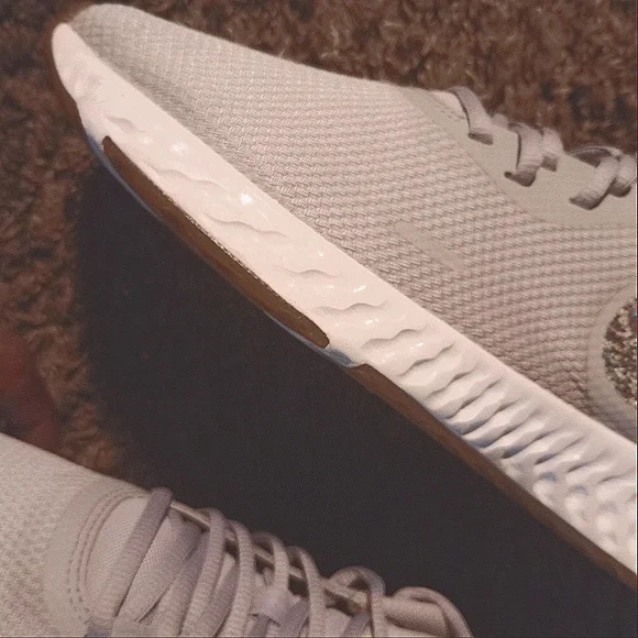 Nike Revolution 5 Premium Wolf Grey- size 11.5 men - Picture 10 of 10